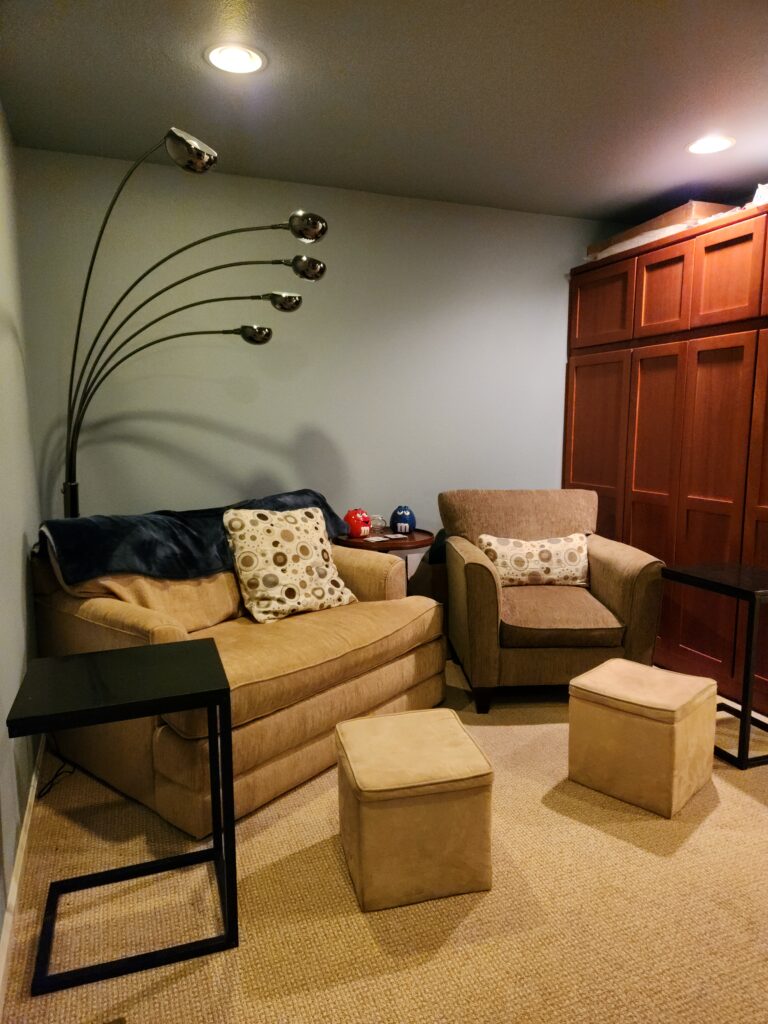 Spend 11 Awesome Days in the Willamette Valley 10 Cozy seating area in the lowest floor's library.