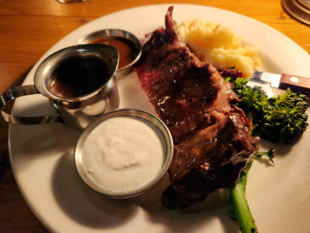 Spend 11 Awesome Days in the Willamette Valley 21 Prime rib dinner at the Hotel Oregon Lounge.